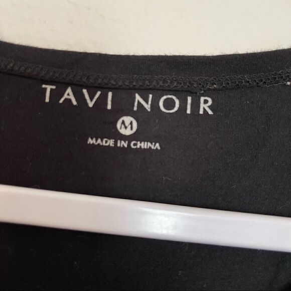 Tavi Noir Cyclebar Black and Red Logo Cropped Tank Top Size Medium - Picture 3 of 4